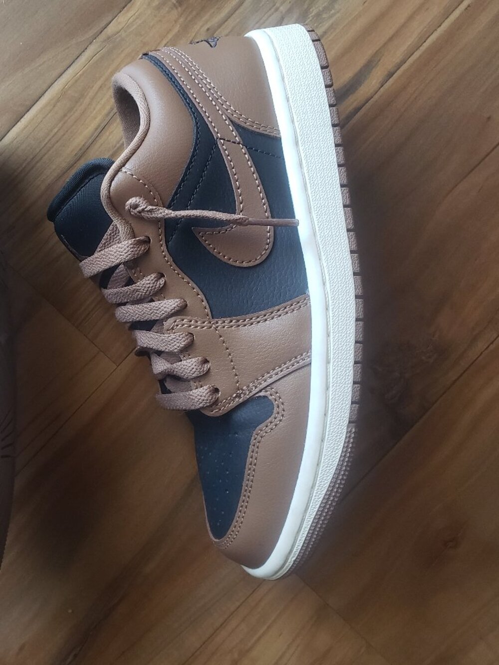 NIKE Air Jordan 1 Low Women's "Archaeo Brown